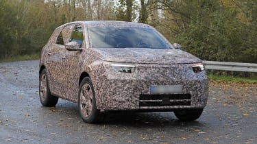 New Electric Vauxhall Grandland Snapped Testing Ahead Of 2024 Debut   Vauxhall Grandland 2024 Spyshots 